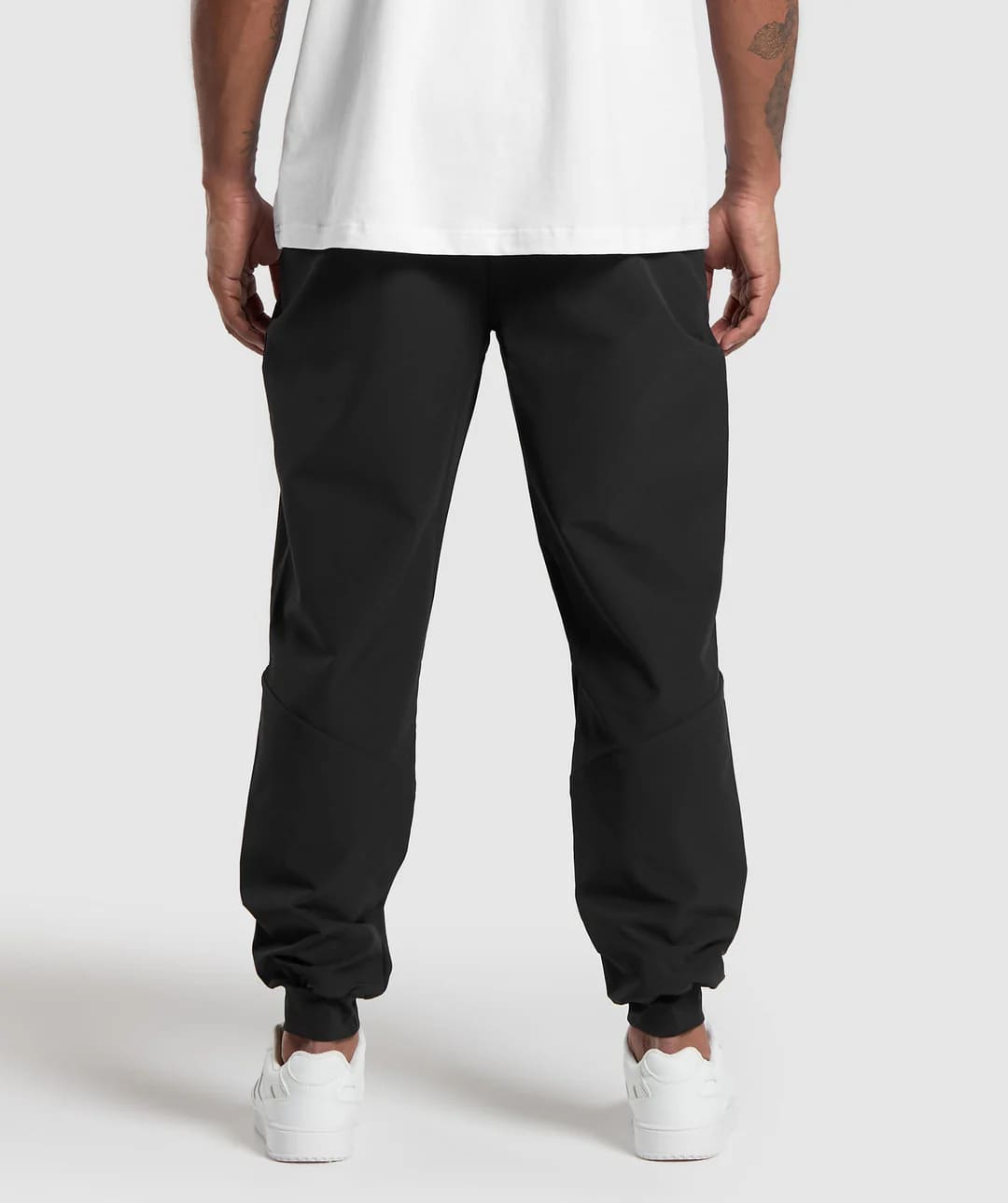 ease woven jogger